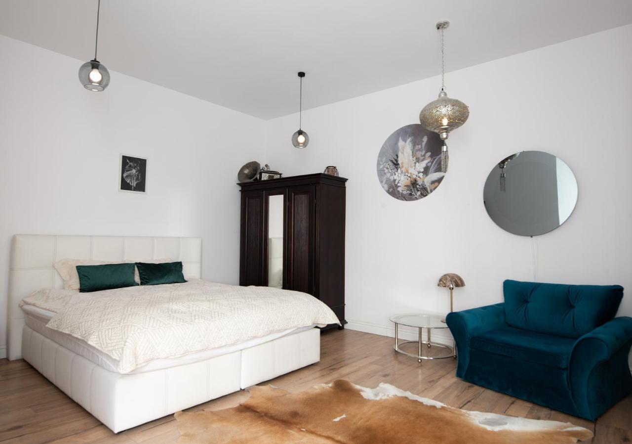 Old Town Apartment Познань Экстерьер фото
